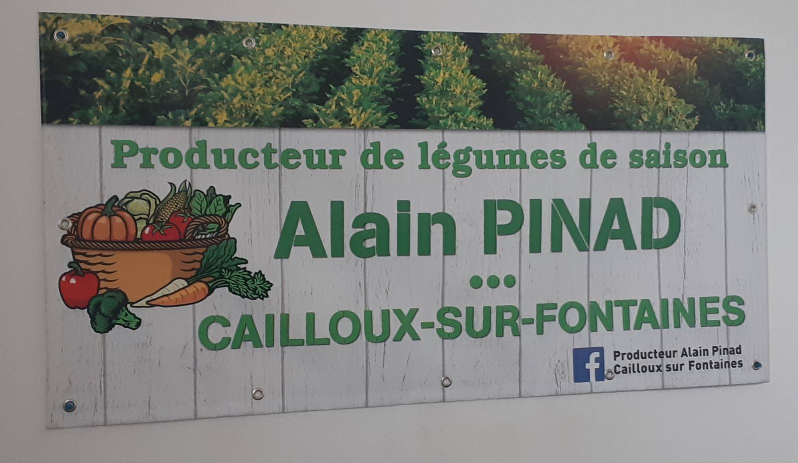 Bâche avec oeillets 60 x 120 cm pour un camion Cailloux sur Fontaine à côté de Lyon