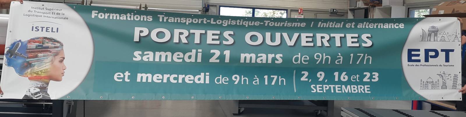 Bâche 5 x 1 mètres JPO pour école de tourisme à Meyzieu