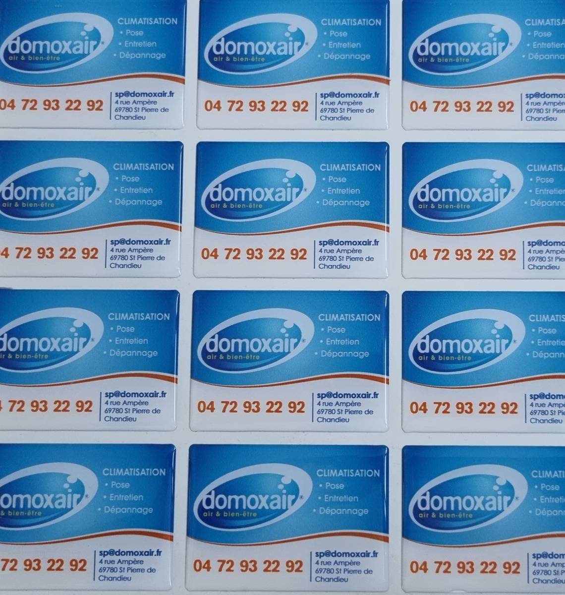 Carte en autocollant relief 3D dans la région lyonnaise