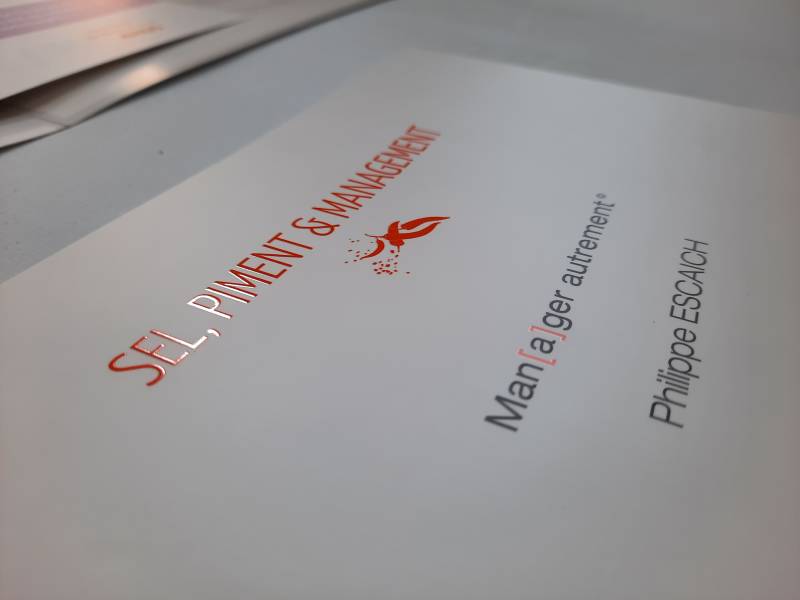 Vernis sélectif sur plaquette commerciale région lyonnaise