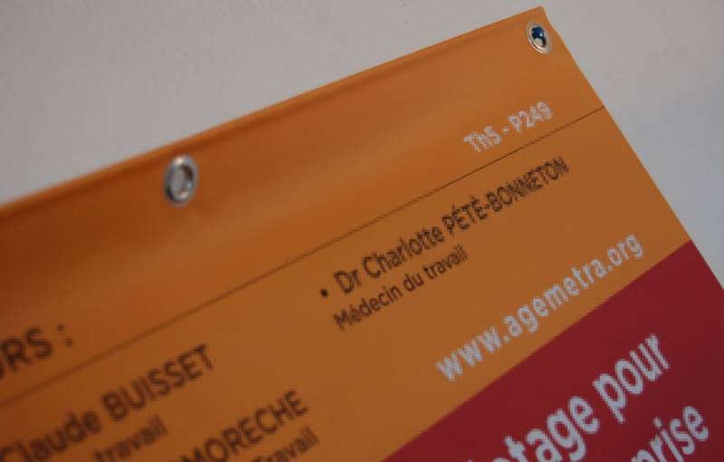 Oeillets de finition sur affiches A1 livraison à Oullins vers Pierre Bénite
