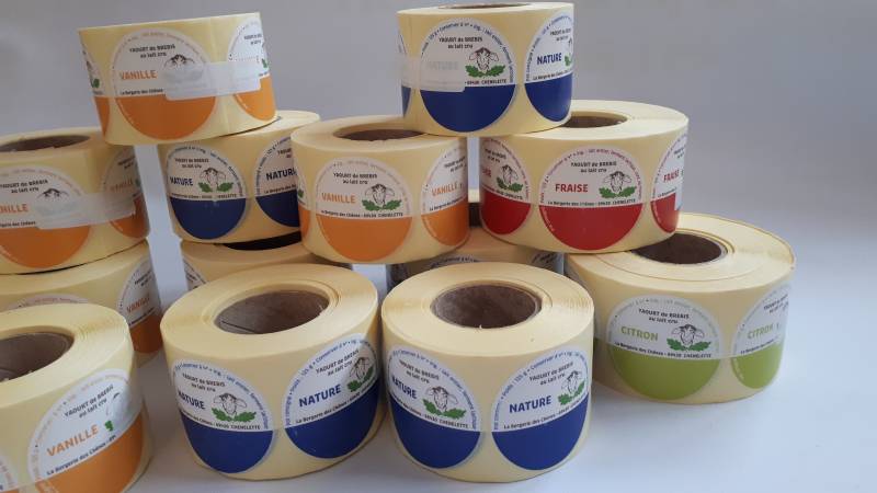 Etiquette adhésive en bobine